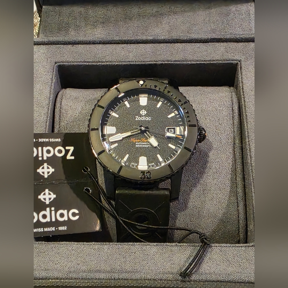 Zodiac Super Sea Wolf Compression Diver Automatic Rubber Strap Watch